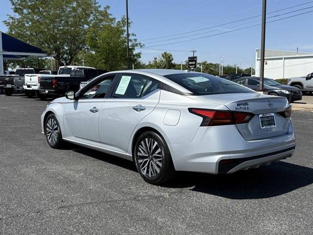 2024 Nissan Altima 2.5 SV photo 3