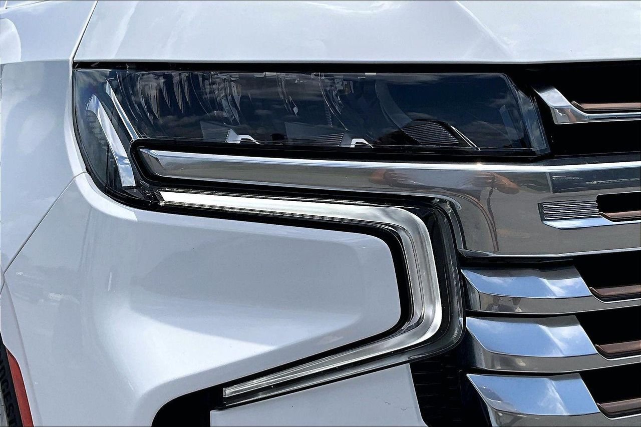 Used 2023 Summit White Chevrolet 4WD High Country image 33