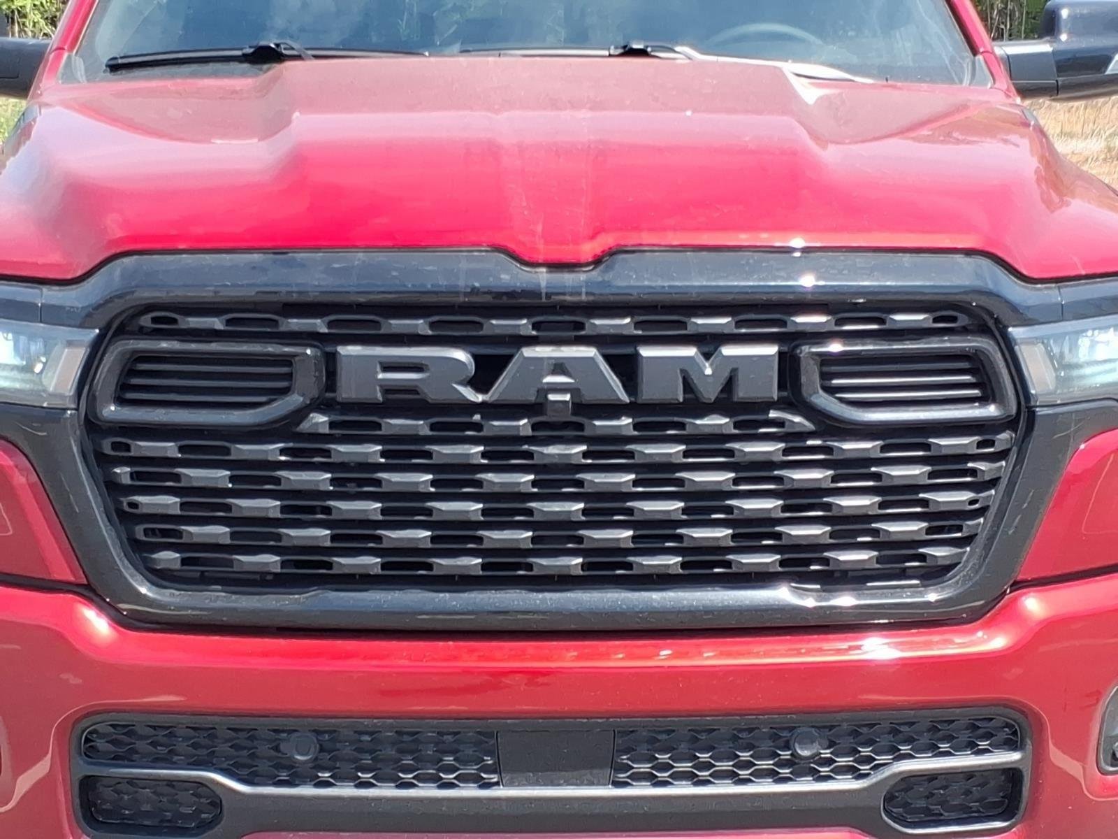 New 2026 Molten Red Pearl-Coat Exterior Paint RAM Big Horn image 14