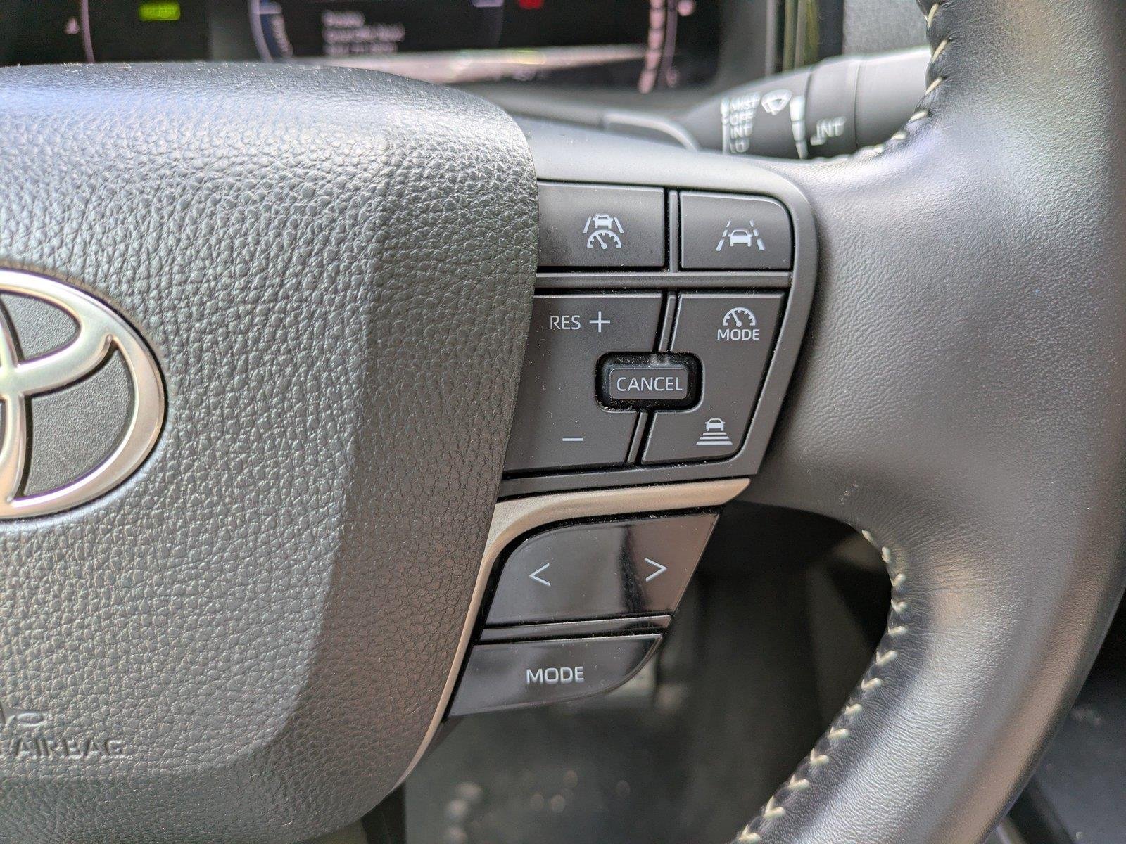 Used 2025  Toyota SE image 23