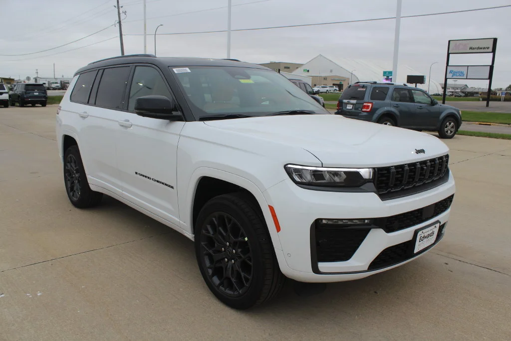 New 2027 Bright White Clear-Coat Paint Jeep Summit image 1