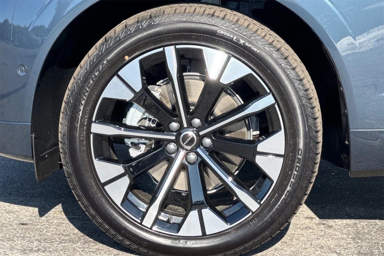2026 Volvo XC60 Plus - Photo 28