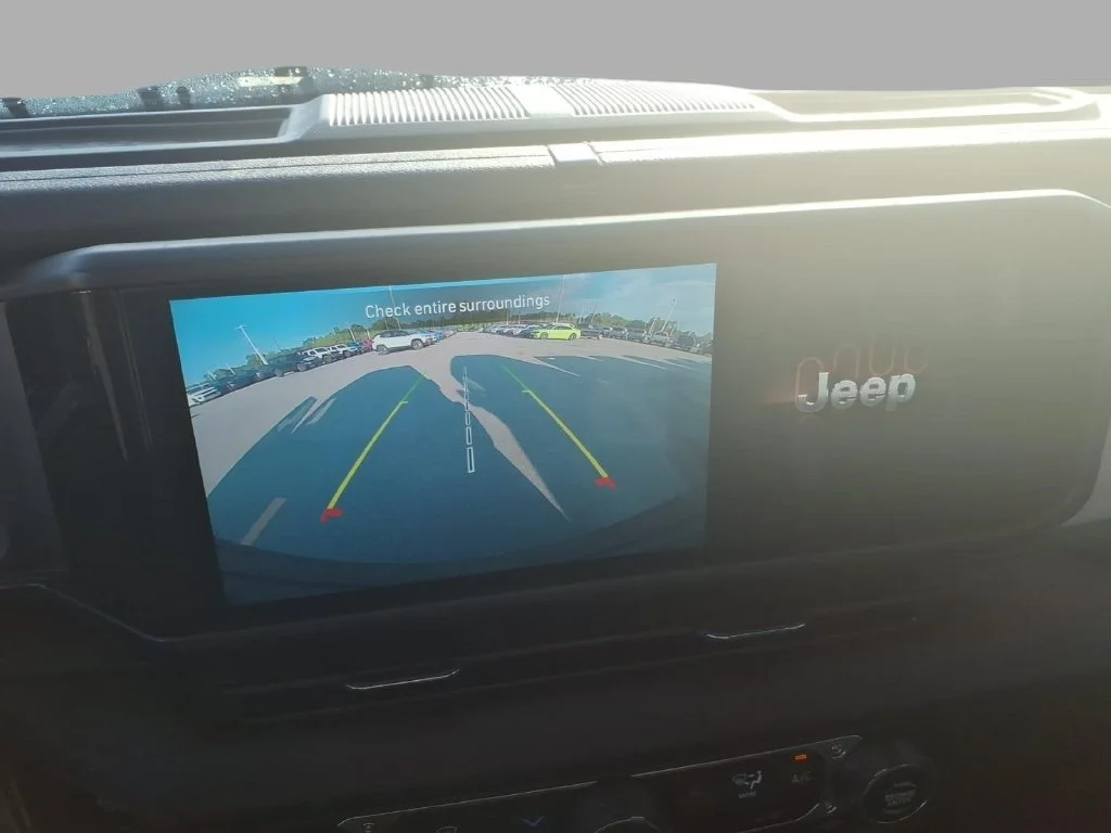 Used 2025 Green Jeep Sport image 22