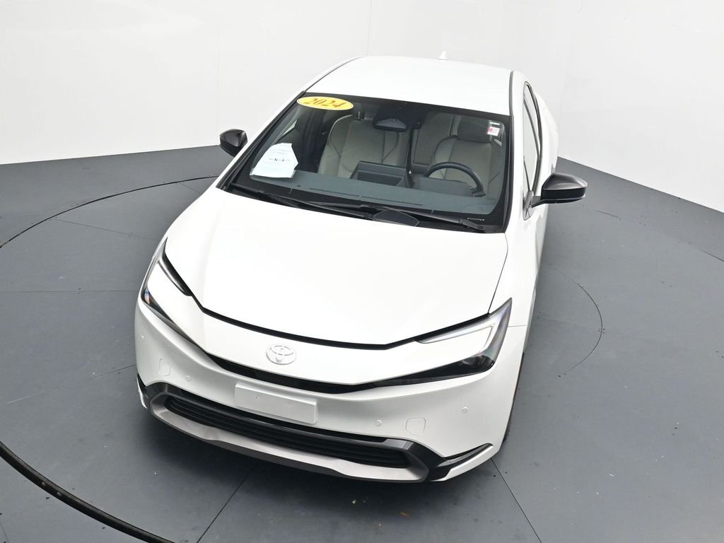 Used 2024 Beige Toyota XLE image 26