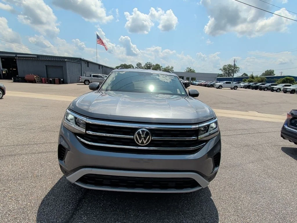 Used 2022 Gray Volkswagen 2.0T SE w/Technology image 2