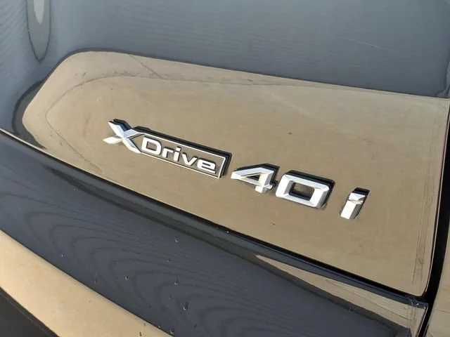 Used 2024  BMW xDrive40i image 28