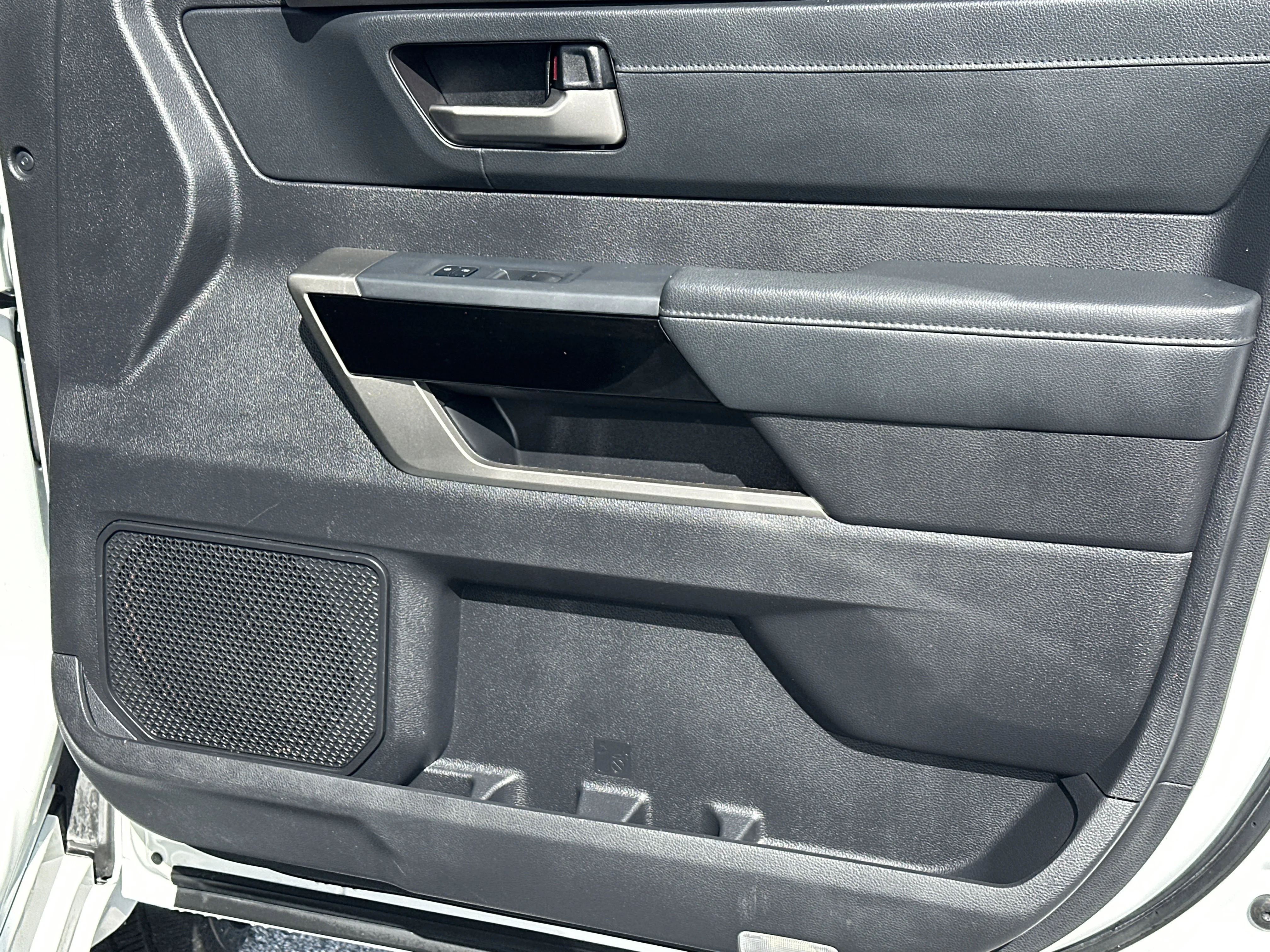 2022 Toyota Tundra Limited - Photo 15