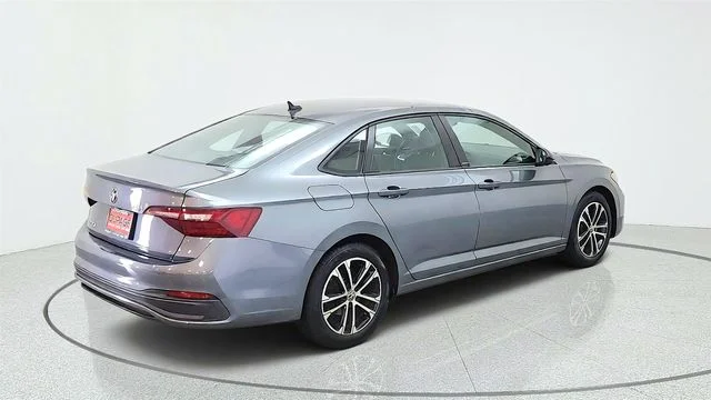 Used 2024 Silver Volkswagen 1.5T Sport image 11