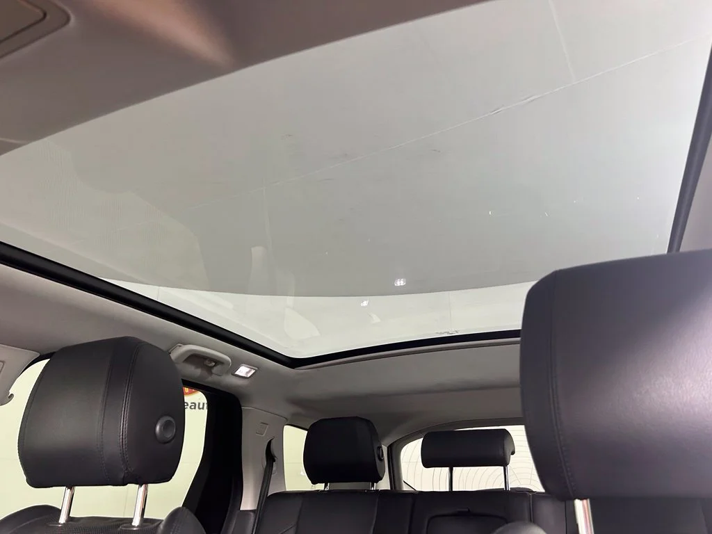 Used 2020 White Land Rover S image 15