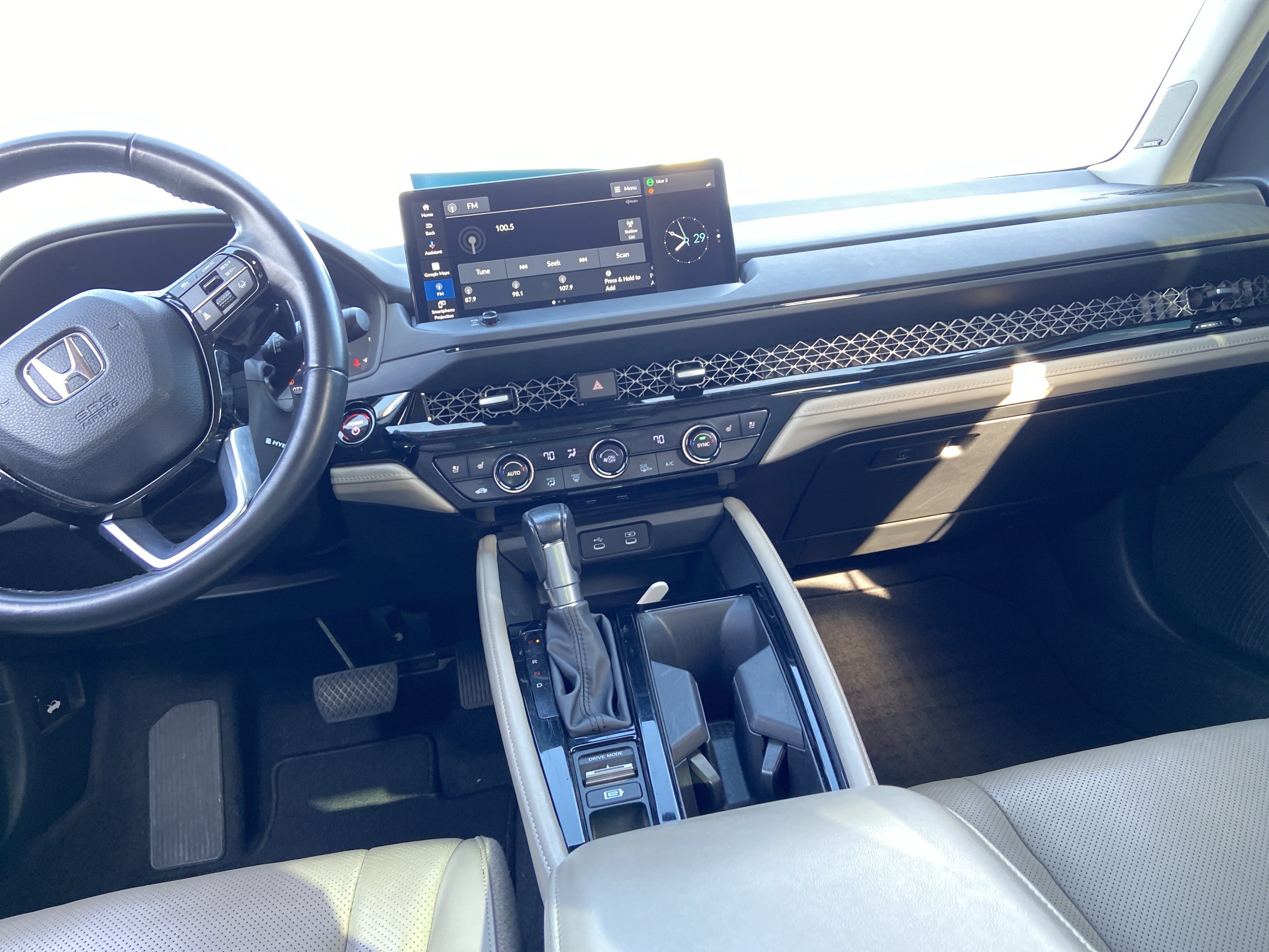 Used 2023 Meteorite Gray Metallic Honda Touring image 15