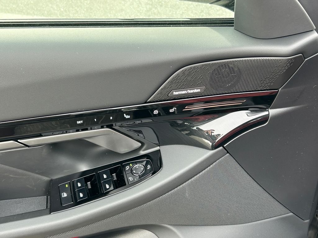 New 2026 Dark Graphite Metallic BMW 530i image 12