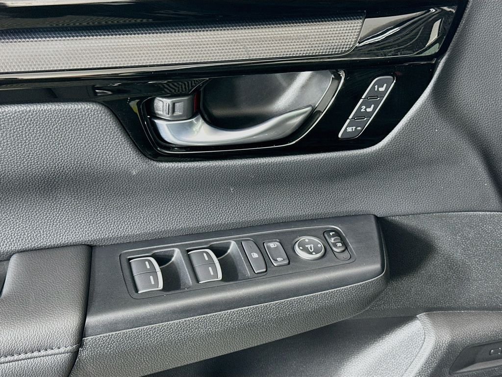 2025 Honda CR-V EX-L - Photo 17