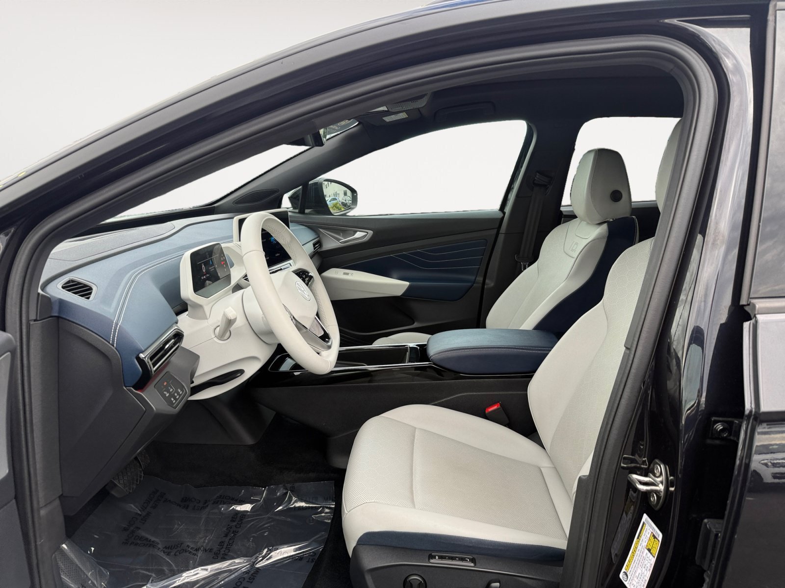 Certified Used 2023 Deep Black Volkswagen Pro S image 10