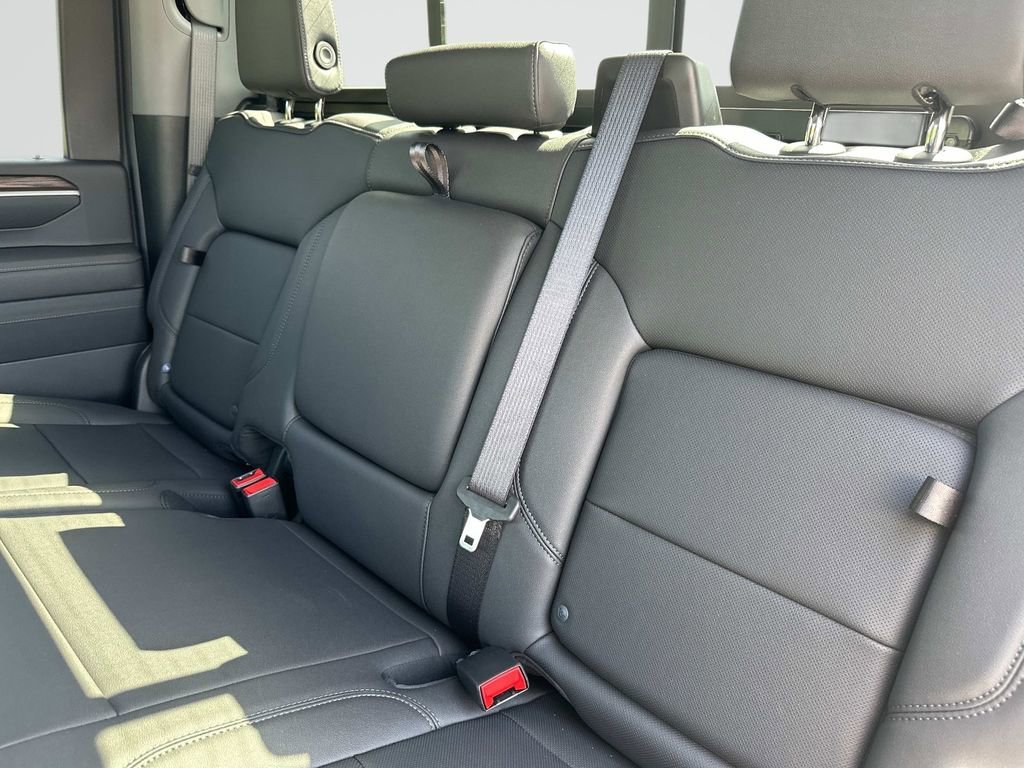2025 GMC Sierra 2500HD SLT - Photo 11
