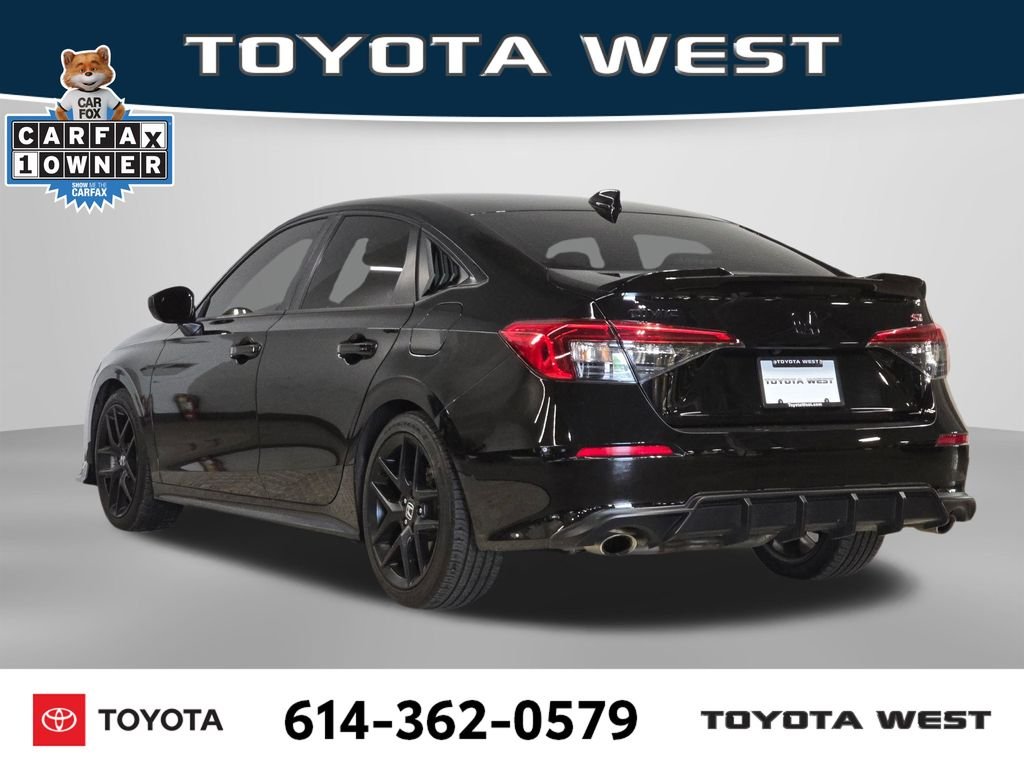 Used 2024  Honda Base image 9