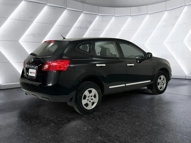 Used 2014 Black Nissan S image 4