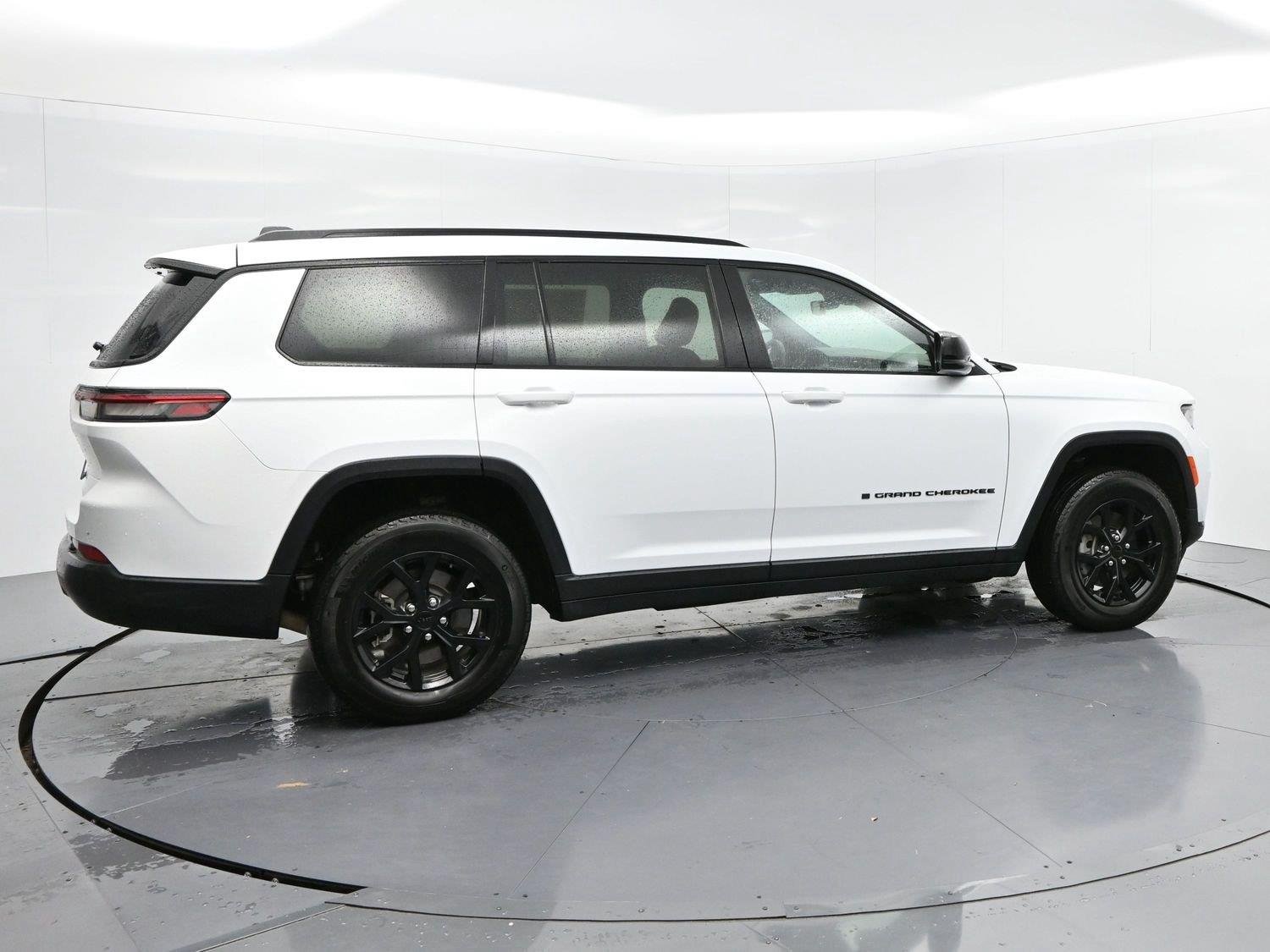 Used 2024 Bright White Clearcoat Jeep Altitude X image 7