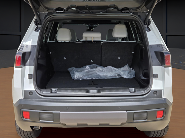 New 2026 Bright White Clear-Coat Exterior Paint Jeep Overland image 5