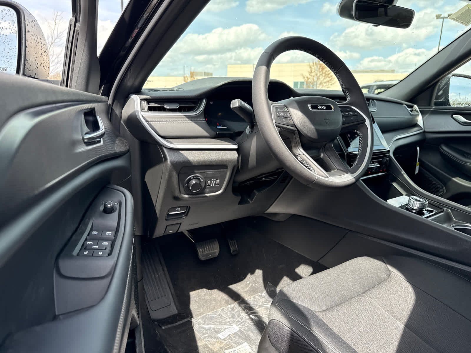 2025 Jeep Grand Cherokee L Laredo - Photo 18