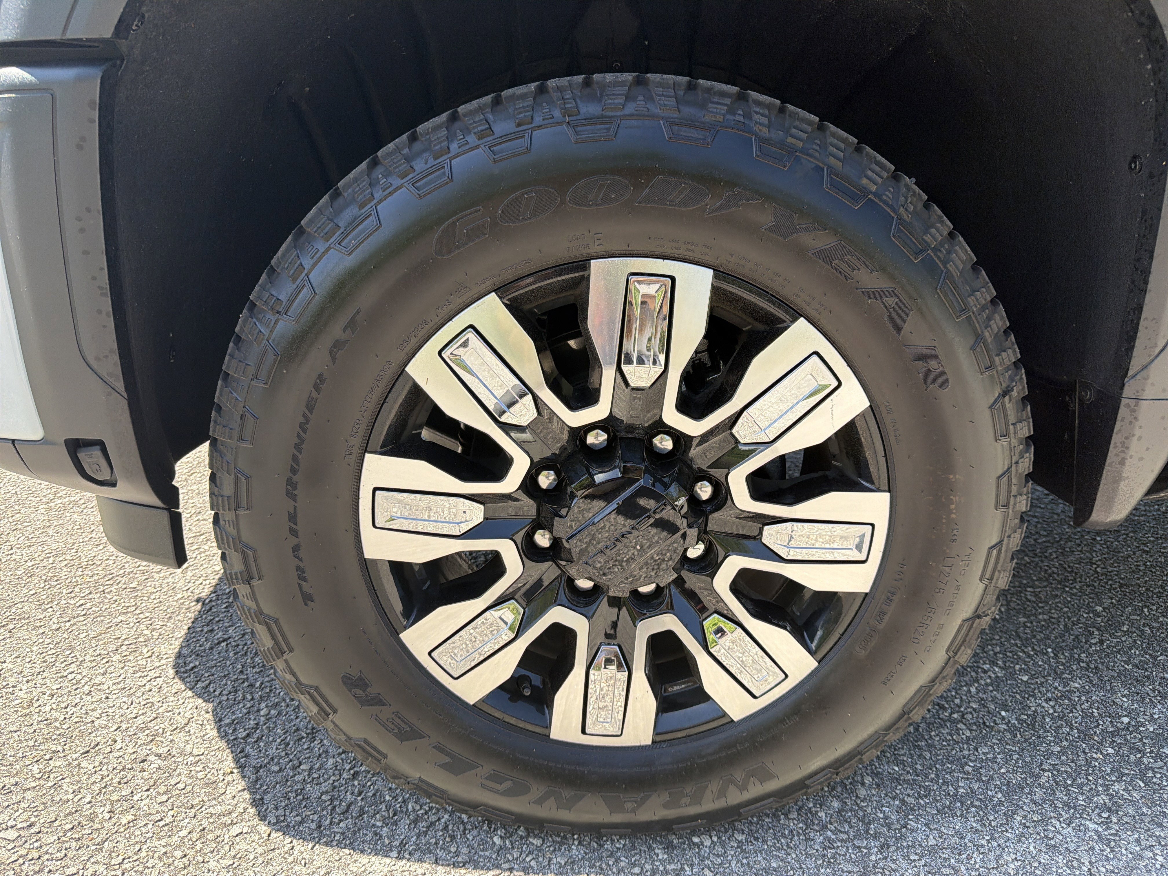 2026 GMC Sierra 2500HD Denali - Photo 12