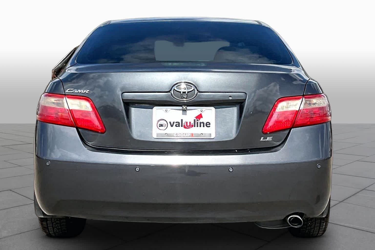 Used 2008 Magnetic Gray Metallic Toyota LE image 4