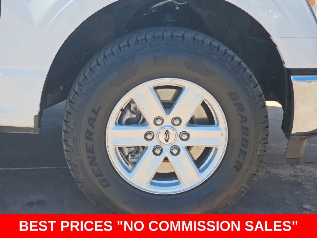 Used 2022 White Ford XLT image 38