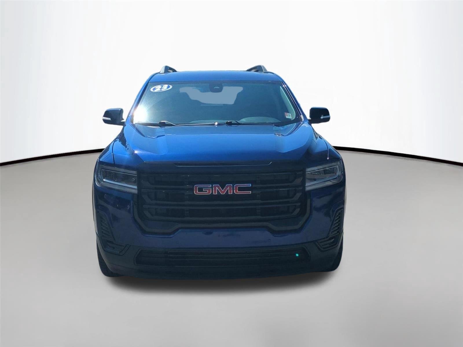 Used 2023 Ultra Blue Metallic GMC SLE image 8