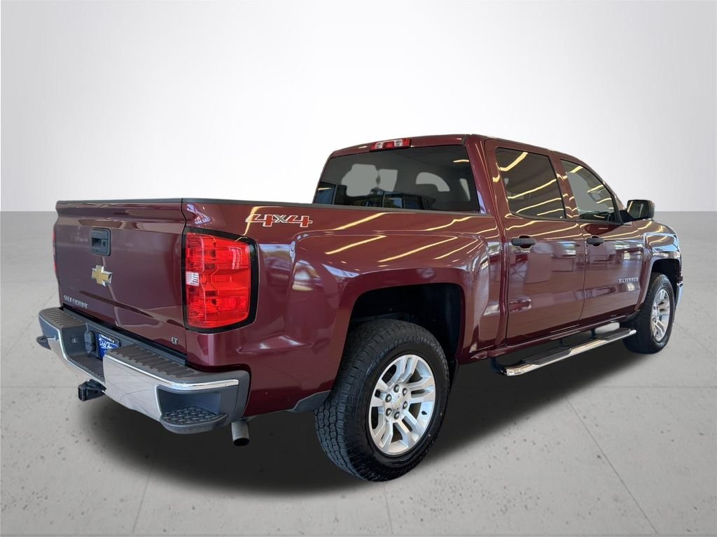 Used 2014 Red Chevrolet LT image 7