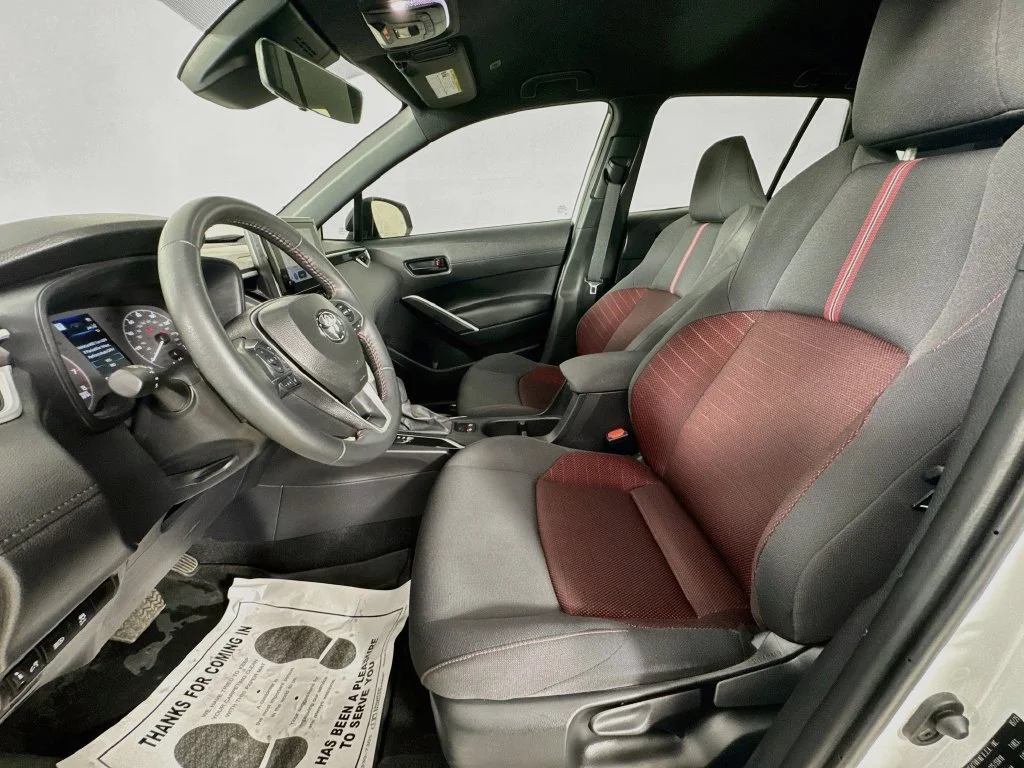 Used 2025 Wind Chill Pearl Toyota Hybrid Nightshade image 24
