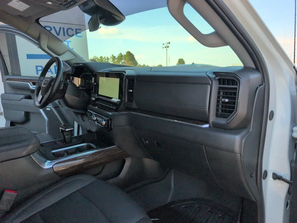 Certified Used 2024 White GMC Elevation image 47