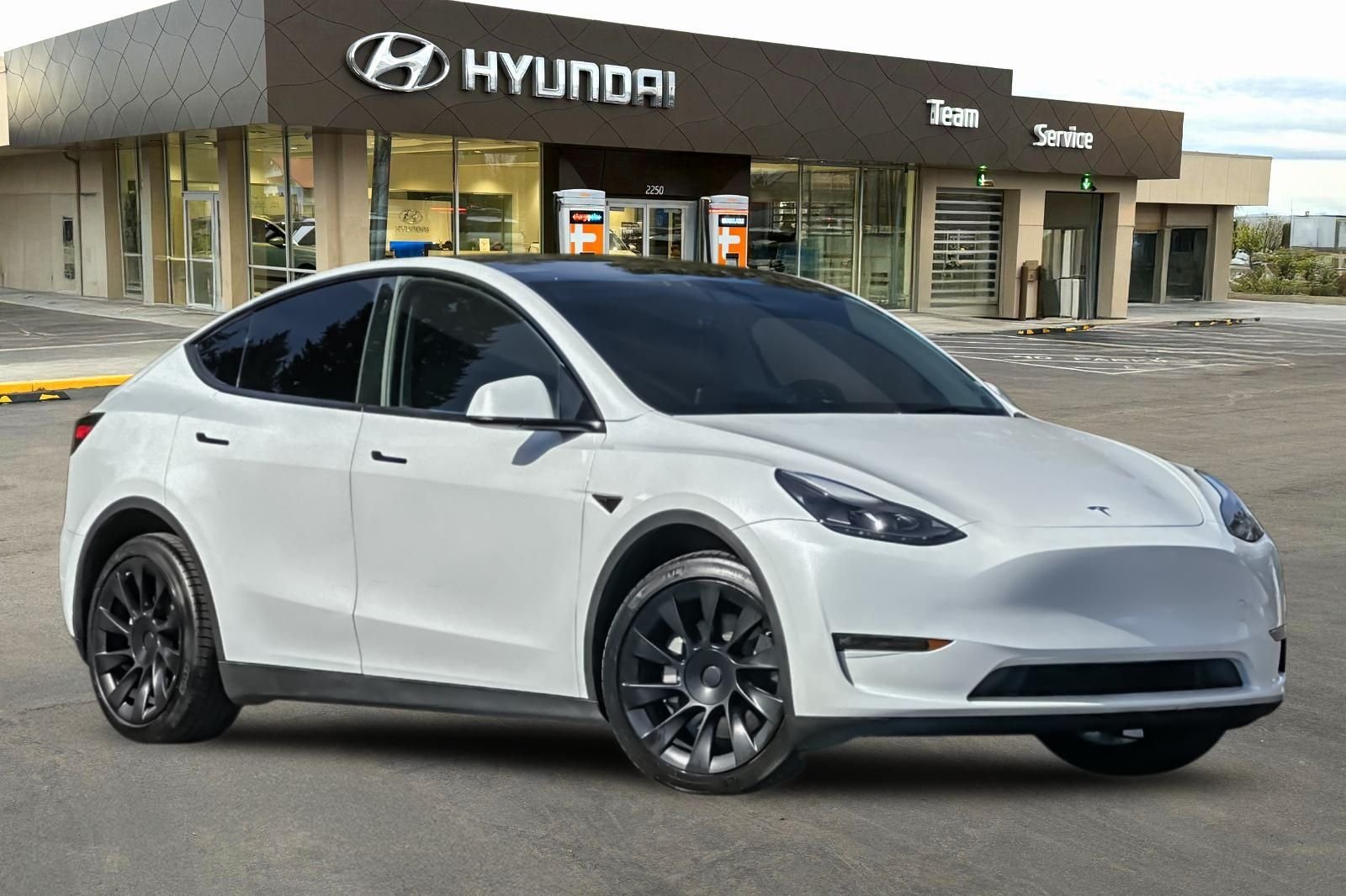 Used 2023 Tesla Model Y Long Range with VIN 7SAYGDEE6PF674646 for sale in Bend, OR