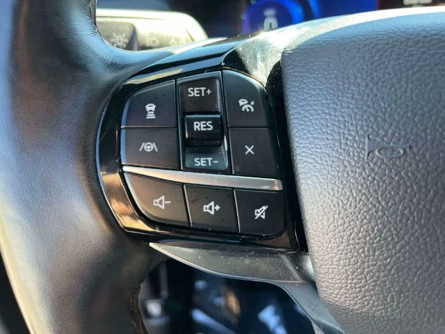 Used 2022 Blue Metallic Ford Platinum image 34
