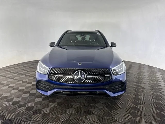 Used 2020 Blue Mercedes-Benz GLC 300 image 2