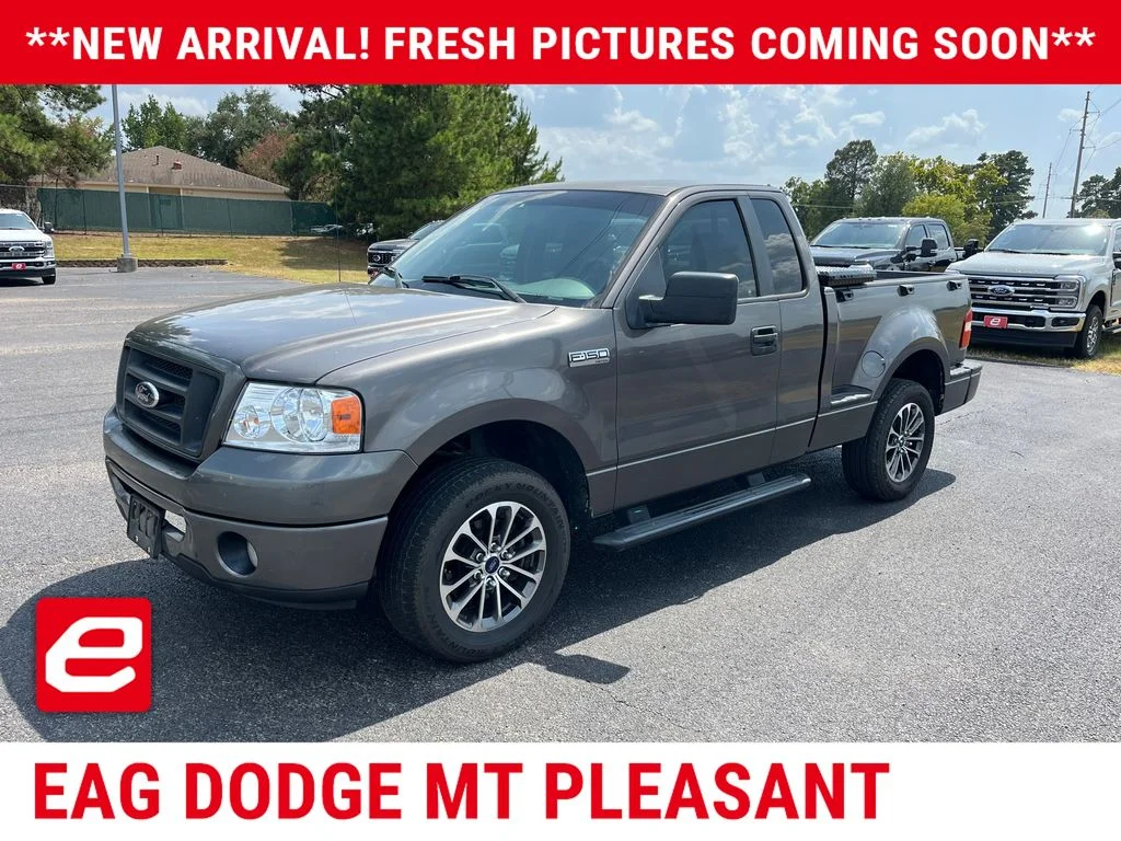 Used 2007  Ford XLT image 2