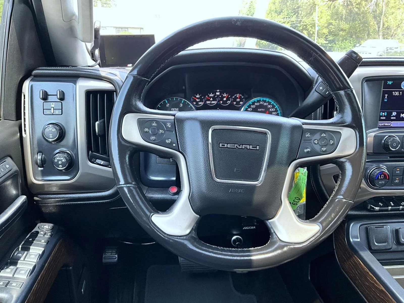 Used 2018 White GMC Denali image 13