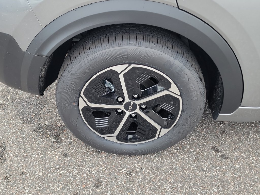 New 2026 Steel Gray Kia EX image 38