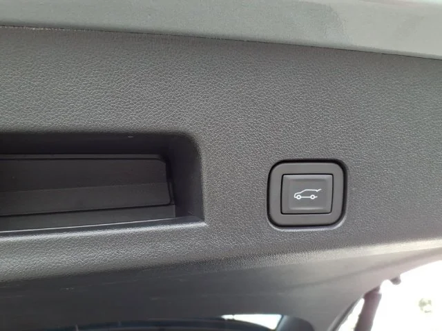 Used 2026 Sterling Gray Metallic Chevrolet LT image 7