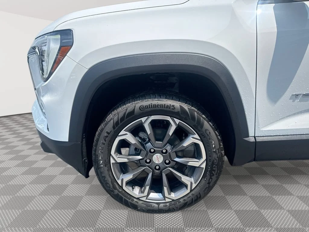 New 2027 Summit White GMC Elevation image 28