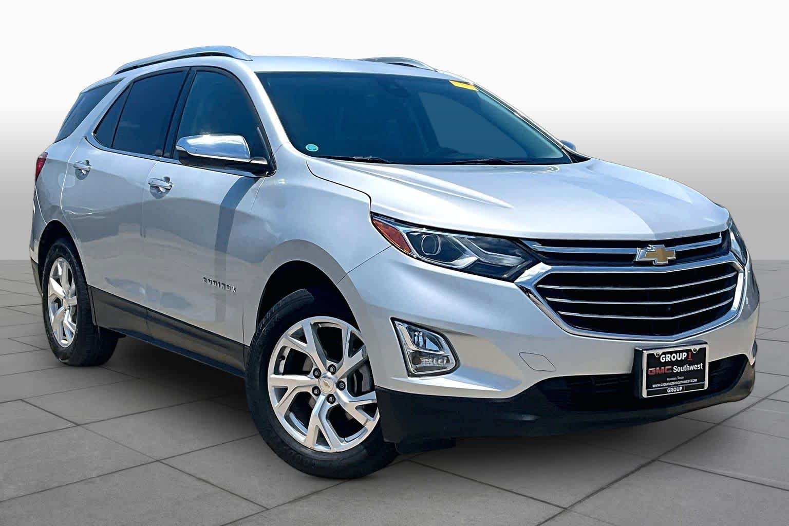 Used 2018 Silver Ice Metallic Chevrolet Premier image 3
