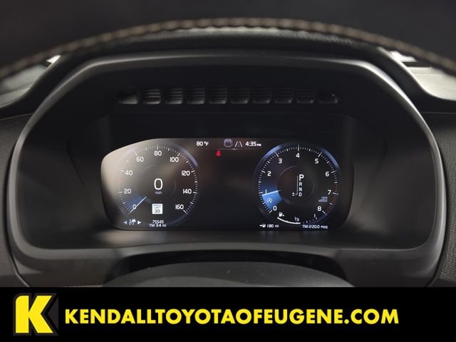 Used 2018 White Volvo T6 R-Design image 11
