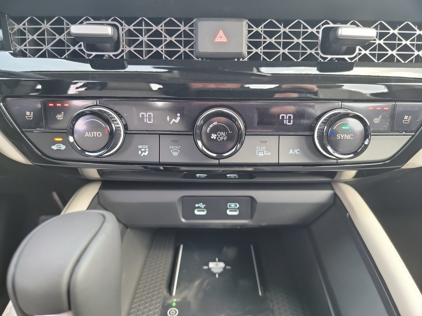 New 2026 Urban Gray Pearl Honda Touring image 18