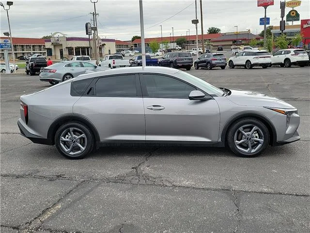 Used 2025 Steel Gray KIA LXS (IVT) image 4