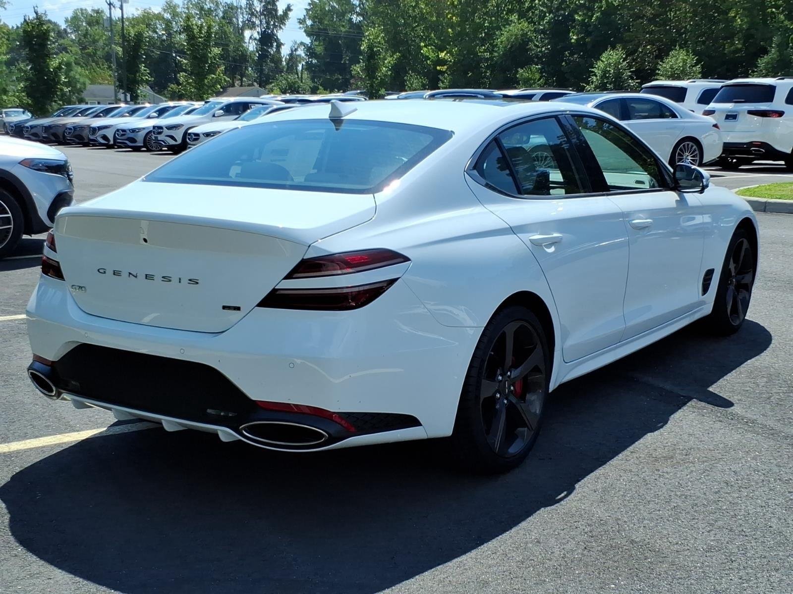 New 2026 Alta White Genesis 3.3T SPORT PRESTIGE image 8