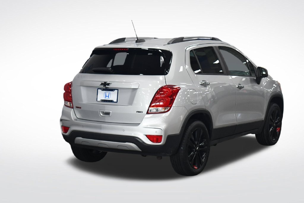 Used 2019 Silver Ice Metallic Chevrolet LT image 5