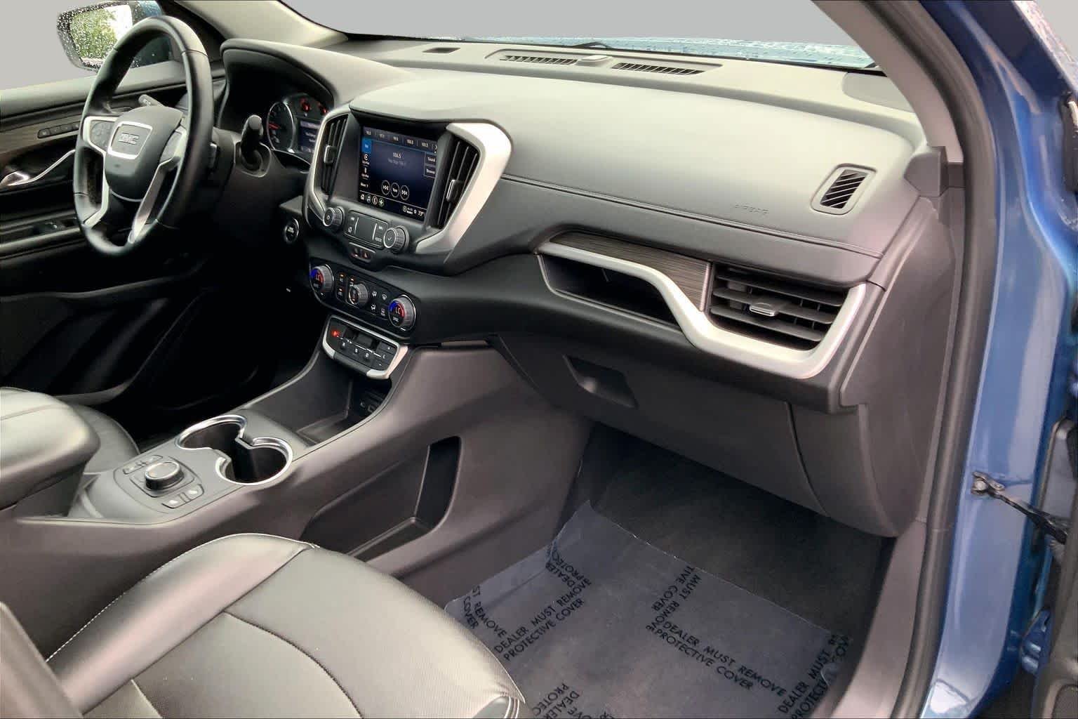 Used 2024 Downpour Metallic GMC SLT image 17