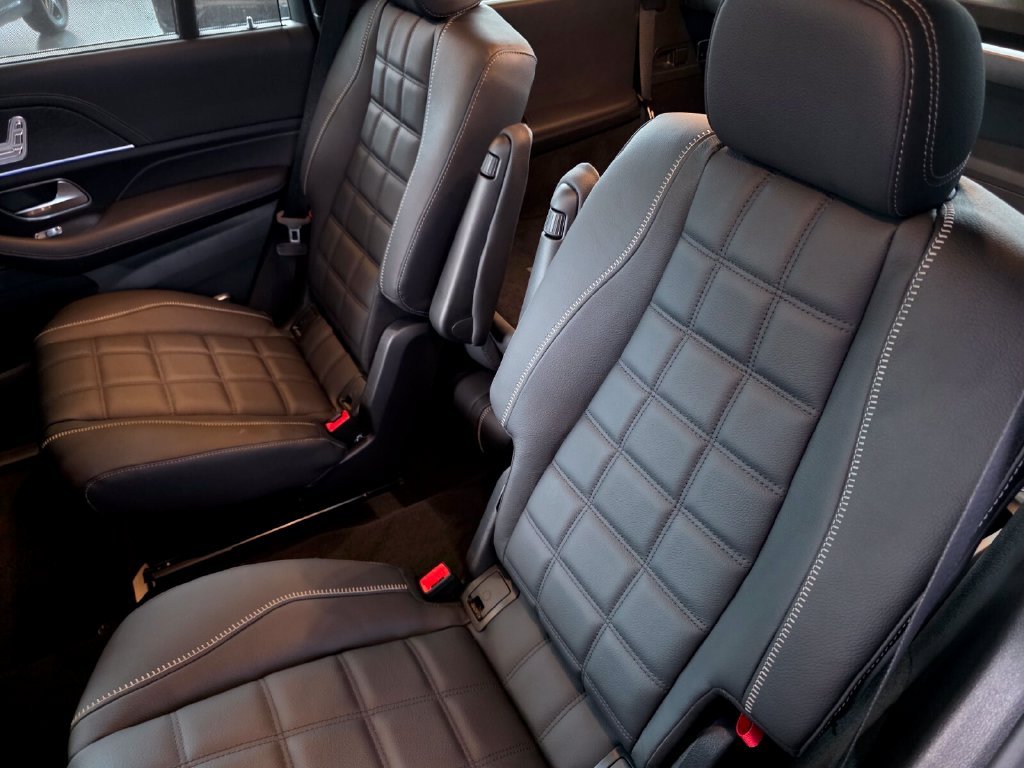 New 2027 MANUFAKTUR Alpine Grey Mercedes-Benz GLS 450 image 14
