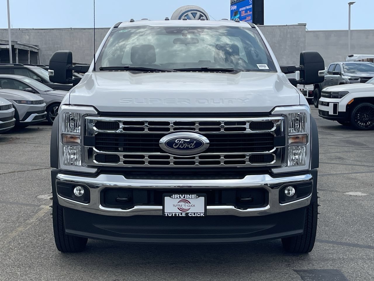 New 2025 Oxford White Ford XL image 2