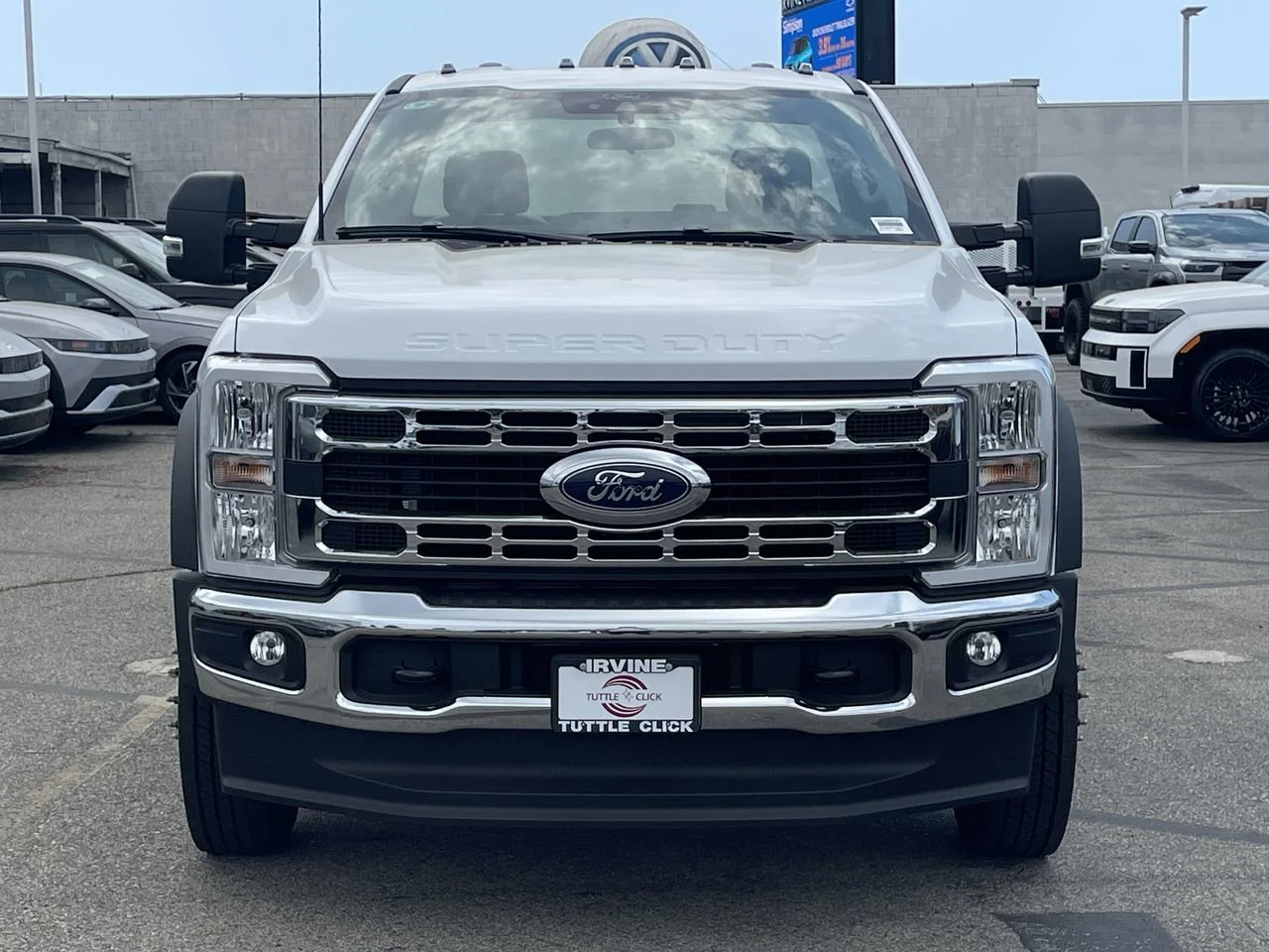 New 2025 Oxford White Ford XL image 2