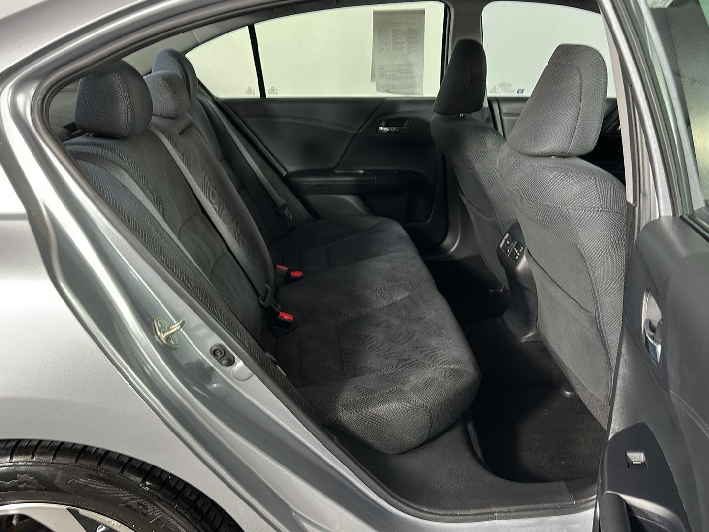 Used 2017 Lunar Silver Metallic Honda EX image 27