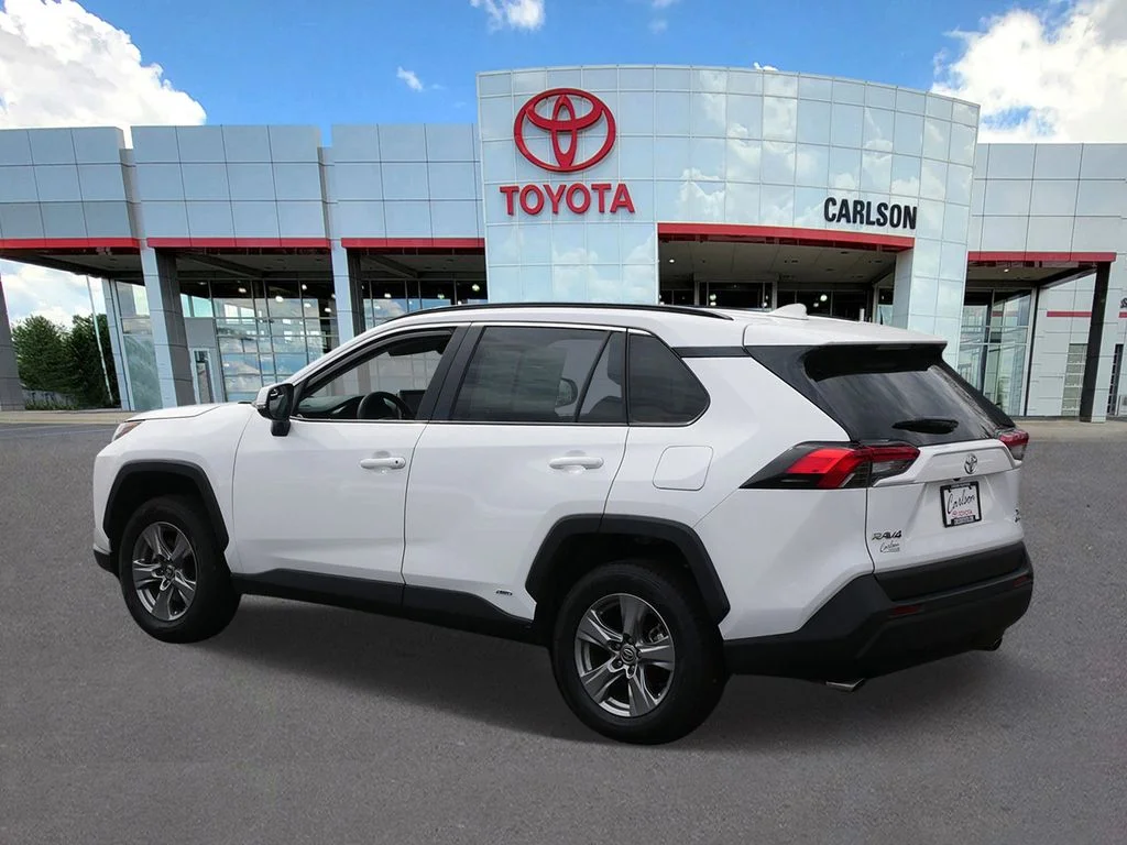 Used 2025 White Toyota XLE image 6